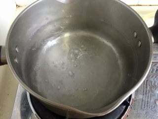 20、翠羽红霞映玉光➕荷兰豆滑炒鸡片,滴入几滴食用油