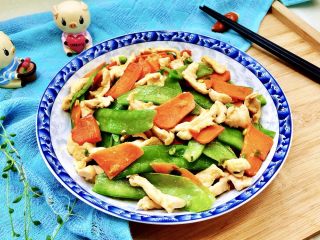 35、翠羽红霞映玉光➕荷兰豆滑炒鸡片,成品