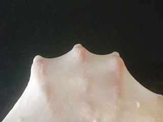 2、桃花酥,揉好的水油皮可以抻出手膜；