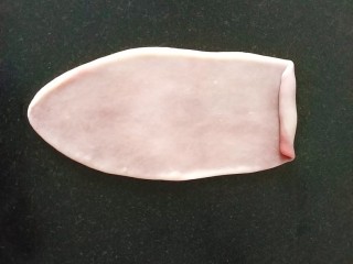 19、桃花酥,从上往下卷起；