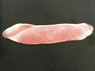 23、桃花酥,还是擀成牛舌型；