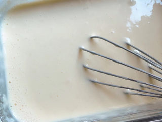 5、葱香薄脆,搅拌至无颗粒