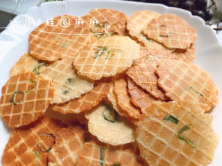 9、葱香薄脆,一边做一边吃