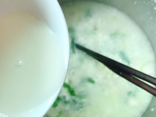 18、鸡蛋豆腐羹,缓慢倒入豆腐羹中