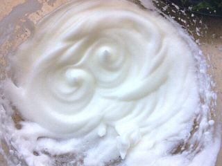 9、辅食计划+荠菜鱼肉丸,打成提起打蛋器有尖峰不倒即可