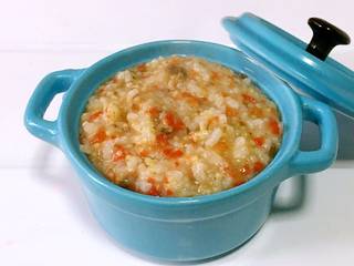 9、甜椒鸡肝粥,补铁效果杠杠的甜椒鸡肝粥就好了。