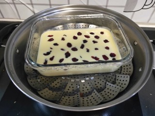 9、蔓越莓蛋糕（蒸）,大火把水烧开后