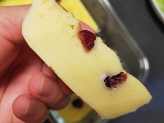 12、蔓越莓蛋糕（蒸）,切开即可食用。