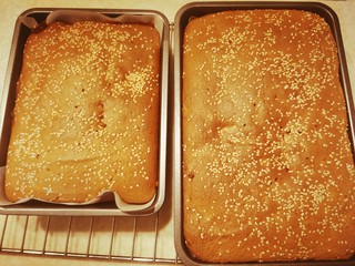 9、核桃枣糕,出炉