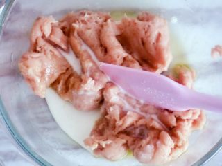 9、自制脆皮肠（宝宝版）,搅匀在到，搅匀在到