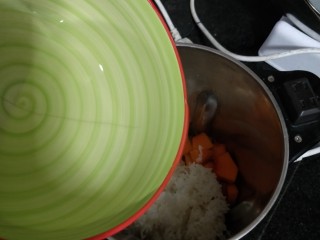 4、宝宝辅食——香甜的南瓜米糊,加入清水