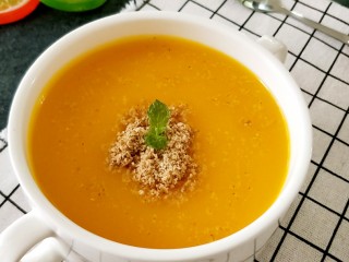 12、宝宝辅食——香甜的南瓜米糊,点缀薄荷叶，美美的享用吧！