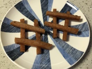 5、手抓饼三明治,起锅放在盘子里等着备用