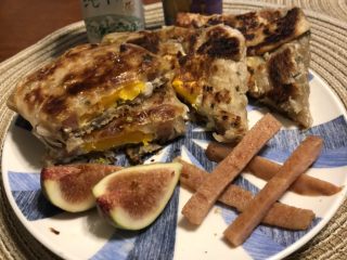 13、手抓饼三明治,起锅装盘