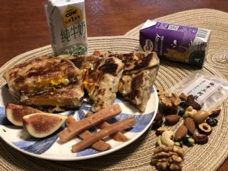 16、手抓饼三明治,好吃的手抓饼就完成了，赶快开启一份美美的早餐吧~