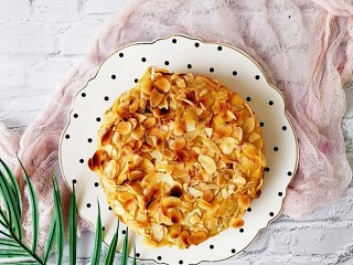 14、苹果千层蛋糕,因为铺了油纸，所以很好脱模