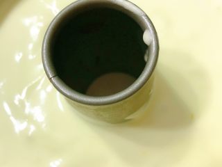 25、奶油奶酪戚风,到入18cm的中空戚风模里，170度60分钟