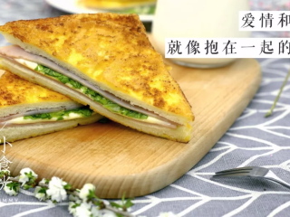 8、早餐西多士18m+,快手早餐西多士就做好啦~配上汤汤水水给宝宝吃起来吧~