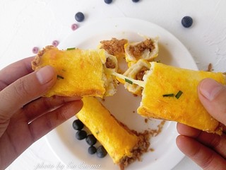 11、肉松吐司卷,简单又好吃！