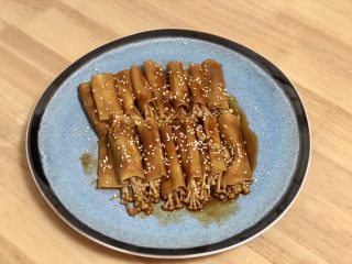 21、豆皮金针菇卷,可以吃啦