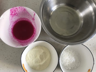 3、宝宝火龙果甜甜圈????,称好所有材料