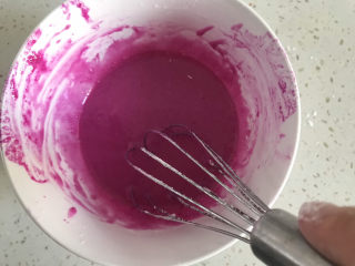 6、宝宝火龙果甜甜圈????,搅拌至顺滑的状态