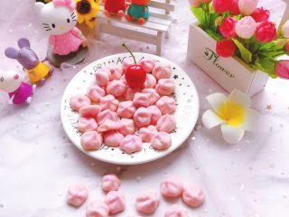 14、火龙果溶豆,烤好的溶豆粉紫粉紫的，超好看，简直少女心爆棚