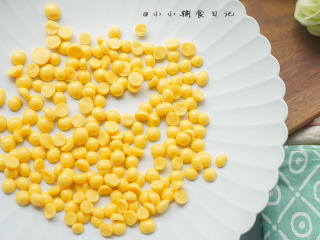 13、8个月以上辅食蛋黄溶豆,完成