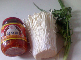 1、剁椒金针菇,食材原图