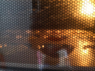 8、心形玛德琳蛋糕,烤箱预热，上下火，中层，175度，烤20分钟左右，当小肚子鼓起来，再稍微下降一点，就是烤好啦。