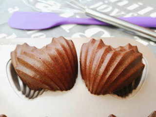 10、心形玛德琳蛋糕,美美的享用吧。