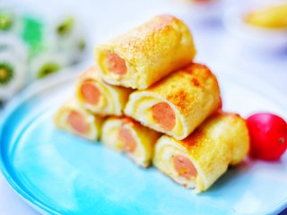 15、爆浆芝士火腿土司卷,非常受欢迎。