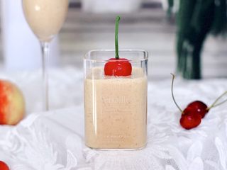 13、水蜜桃车厘子奶昔,每天一杯，嘻嘻，永远18岁。