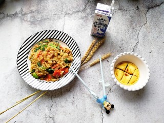 10、宝宝辅食—杂蔬虾皮猪肉烩饭,香喷喷