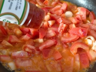 6、番茄巴沙鱼,番茄酱一大勺