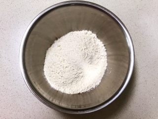 6、宝宝健康食谱   鲜虾番茄南瓜面,中筋面粉500克