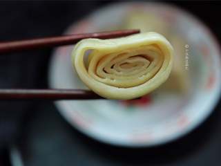 14、死面卷子,没吃过死面的 试试挺好吃的