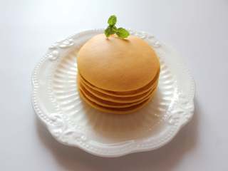 11、胡萝卜松饼(适合12个月龄以上的宝宝),一直重复煎就好剩下的面糊