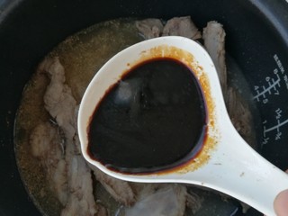 5、手把羊肉，新手也会做,加酱油