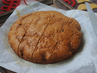 12、马拉糕,出锅,趁热切块即可食用