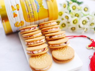 8、外脆里软的牛轧糖饼,超级好吃哦。