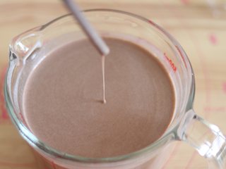 10、巧克力毛巾卷,放置好后,再搅匀一下即可。