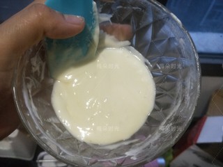 6、父亲节——父爱如山彩绘蛋糕,搅拌均匀。