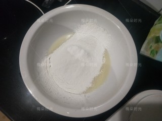 14、父亲节——父爱如山彩绘蛋糕,筛入低筋面粉