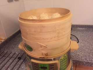 22、豆渣奶香馒头,在开火蒸,15分钟关火,等5分钟打开。