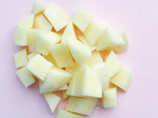 3、土豆泥芝士饼,切成小块