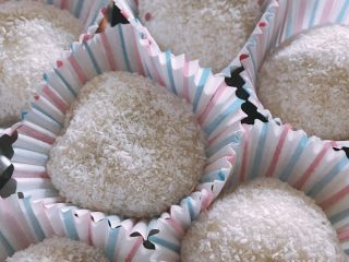 10、紫薯糯米糍,在光线好的地方拍拍照，这样看着更美味啦