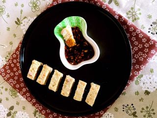 26、什锦肉末豆腐蒸糕,什锦肉末豆腐糕有肉末的鲜香,豆腐的软糯,木薯粉的Q弹,蔬菜的清爽,肉末的鲜香,美妙的搭配,独特的口感,给味觉带来奇妙的感受!