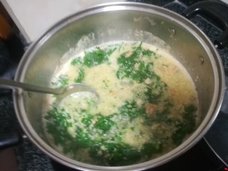 14、这碗粥山海结合，促进消化降血压，还可防癌呢,搅拌均匀