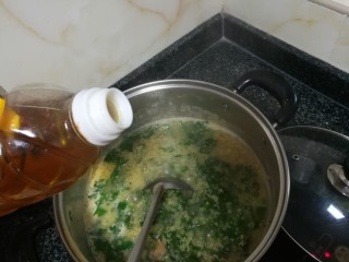 15、这碗粥山海结合，促进消化降血压，还可防癌呢,加花生油